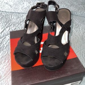 Guess Wedge Heels